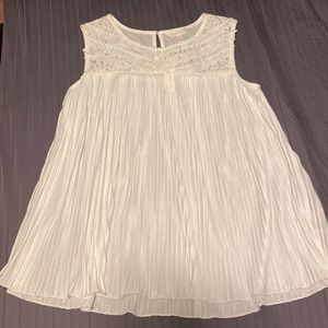 Adiva Sleeveless Blouse - White lace top